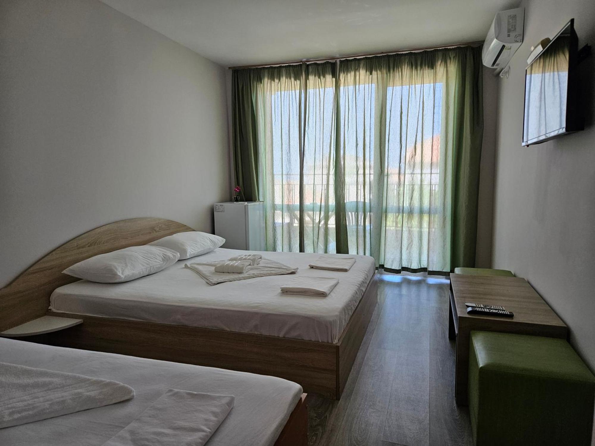 Family House Manolov Hotel Obzor Luaran gambar